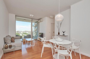 Torre Montagna - Stylish 1BR with balcony in Nunez